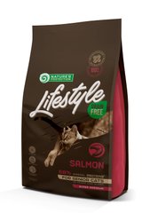 Сухой беззерновой корм для пожилых кошек с лососем Lifestyle Grain Free Salmon Senior Cat 1,5кг